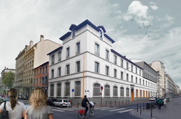 1324_pers_lycee_depuis_rue